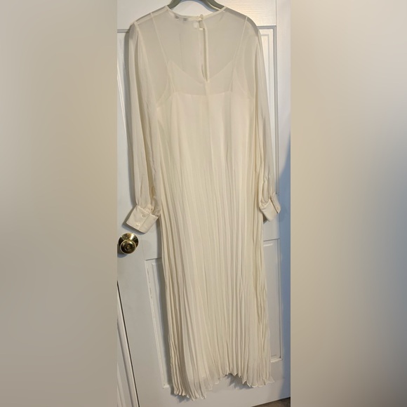 Nordstrom Elegant White Long Sleeve Pleated Dress - Picture 3 of 8